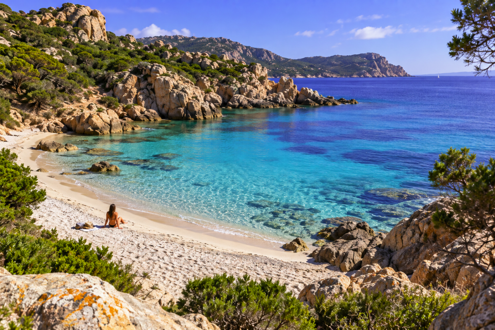 Quiet Beaches in Sardinia in September: Where to Escape the Booking Rush